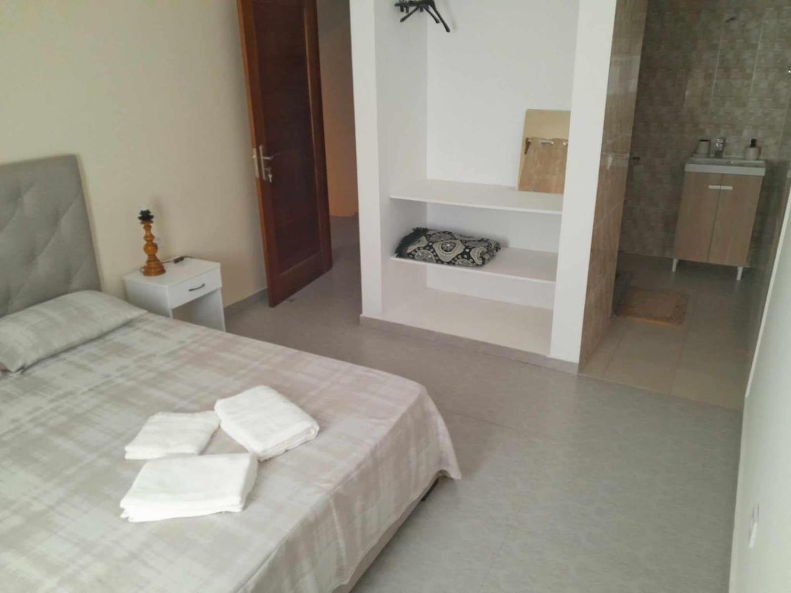 Hostel Rocha Marisol Понта-ду-Сол Экстерьер фото