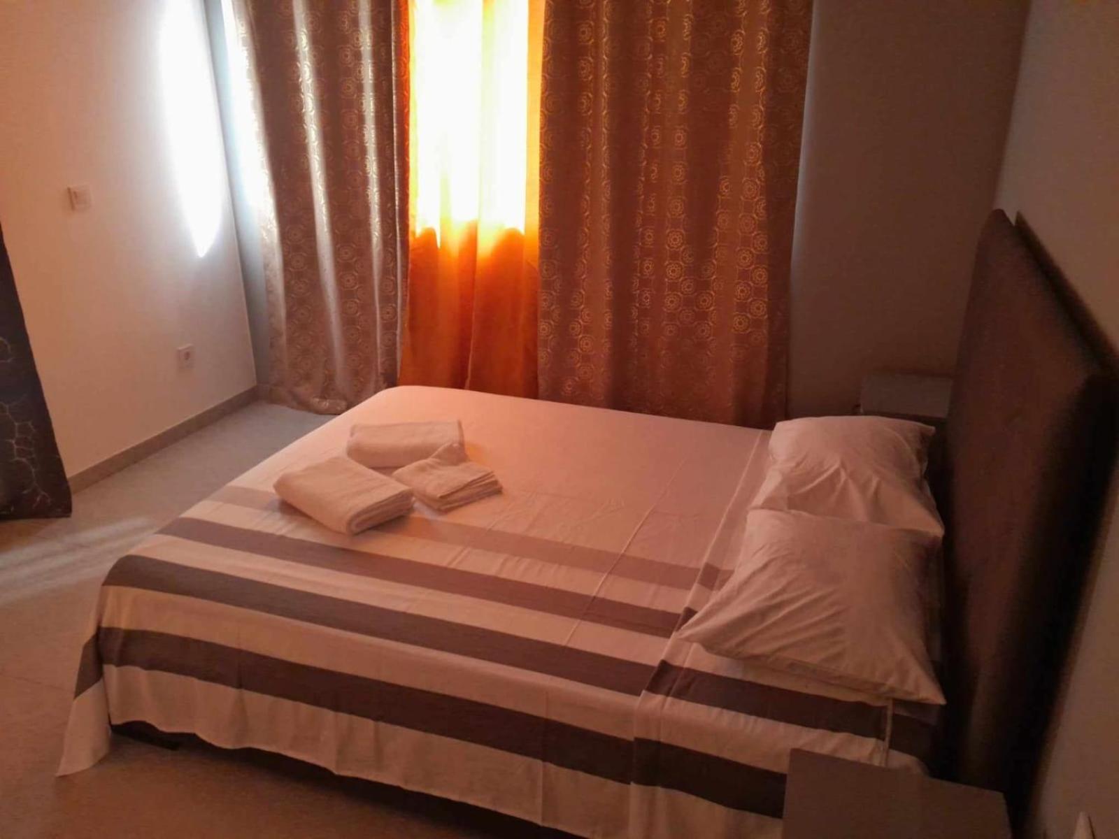 Hostel Rocha Marisol Понта-ду-Сол Экстерьер фото